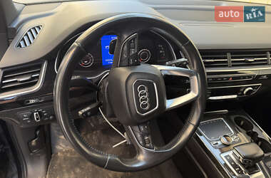 Позашляховик / Кросовер Audi Q7 2016 в 