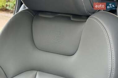 Внедорожник / Кроссовер Audi Q7 2017 в 