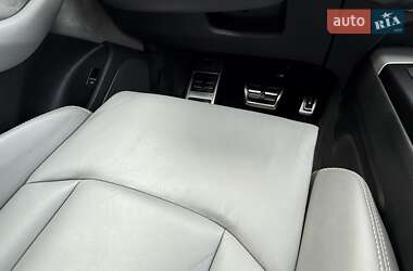 Внедорожник / Кроссовер Audi Q7 2017 в 