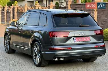 Внедорожник / Кроссовер Audi Q7 2017 в 