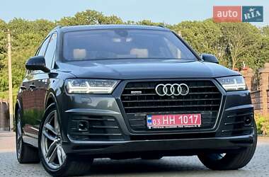 Внедорожник / Кроссовер Audi Q7 2017 в 
