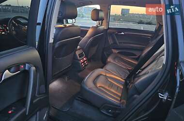 Позашляховик / Кросовер Audi Q7 2013 в 