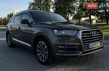 Внедорожник / Кроссовер Audi Q7 2018 в 