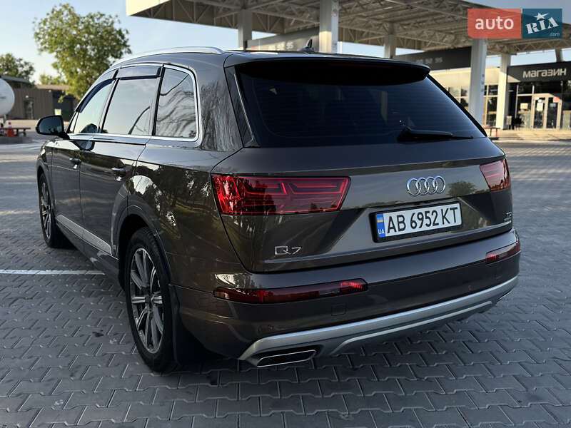 Позашляховик / Кросовер Audi Q7 2018 в Тульчині