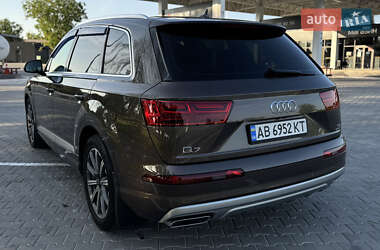 Внедорожник / Кроссовер Audi Q7 2018 в 