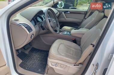 Внедорожник / Кроссовер Audi Q7 2012 в 