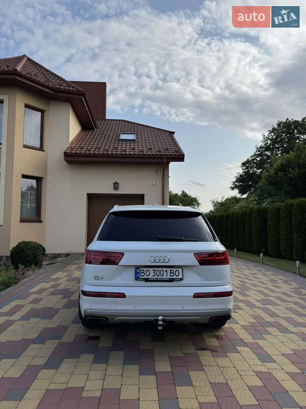 Позашляховик / Кросовер Audi Q7 2018 в Тернополі