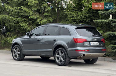 Внедорожник / Кроссовер Audi Q7 2015 в 