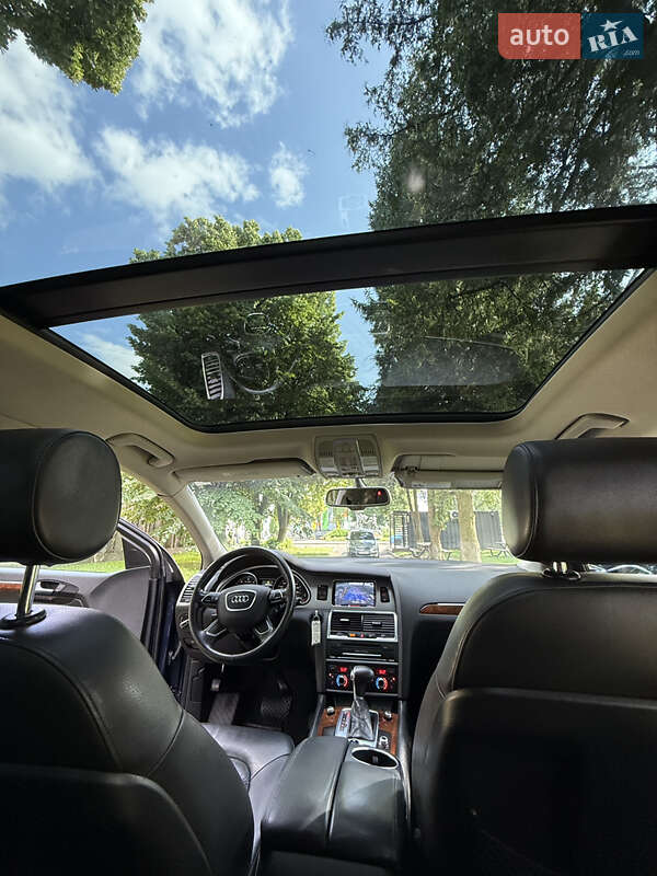 Позашляховик / Кросовер Audi Q7 2013 в Дубні