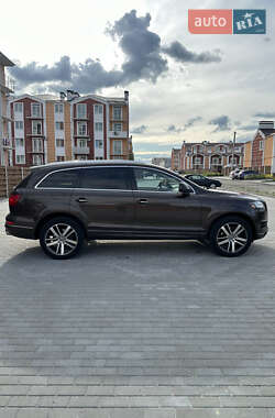 Внедорожник / Кроссовер Audi Q7 2013 в 