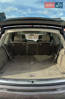 Внедорожник / Кроссовер Audi Q7 2013 в 