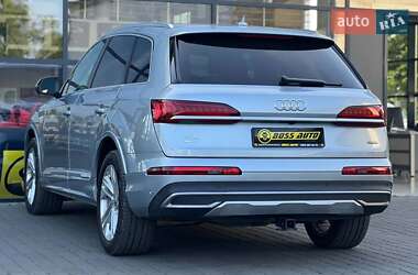 Внедорожник / Кроссовер Audi Q7 2022 в 