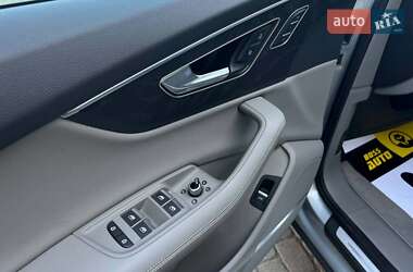 Внедорожник / Кроссовер Audi Q7 2022 в 