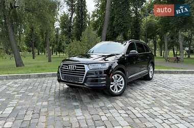 Позашляховик / Кросовер Audi Q7 2016 в 