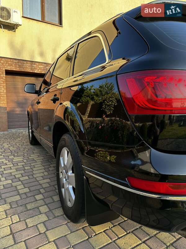 Позашляховик / Кросовер Audi Q7 2015 в Умані