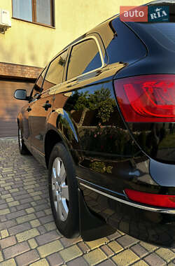 Внедорожник / Кроссовер Audi Q7 2015 в 