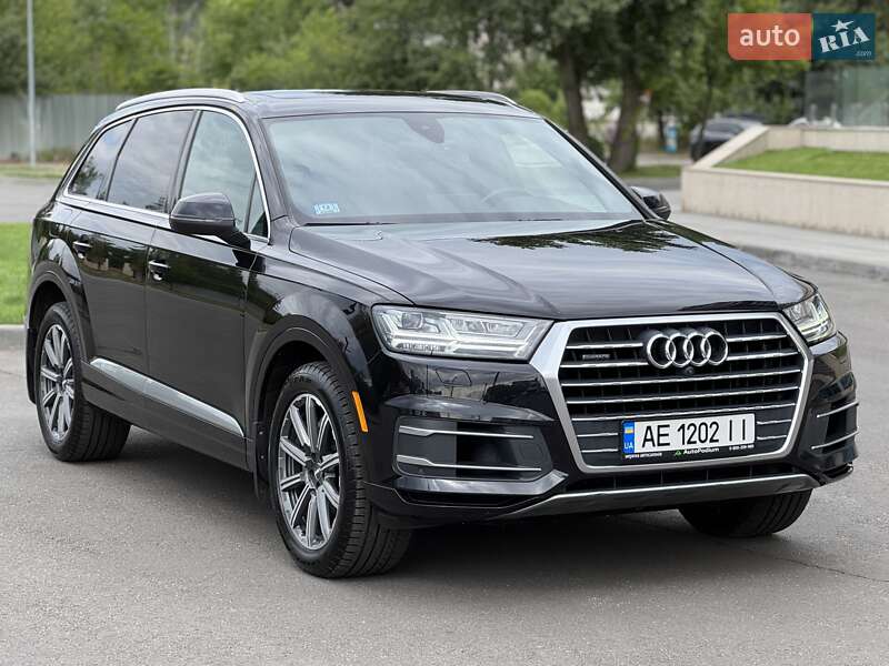Позашляховик / Кросовер Audi Q7 2016 в Дніпрі