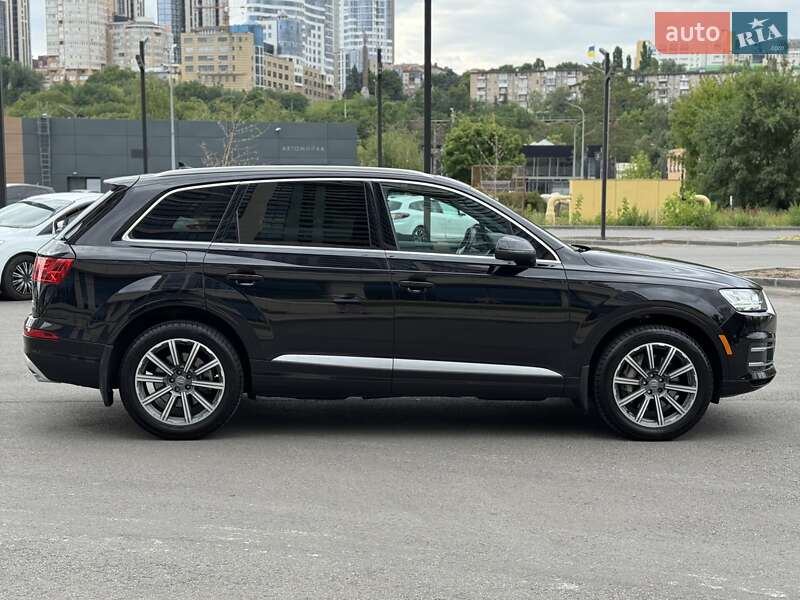Позашляховик / Кросовер Audi Q7 2016 в Дніпрі