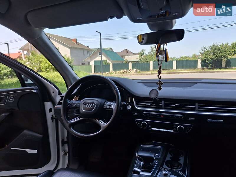 Позашляховик / Кросовер Audi Q7 2016 в Вінниці