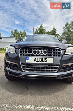 Позашляховик / Кросовер Audi Q7 2007 в 