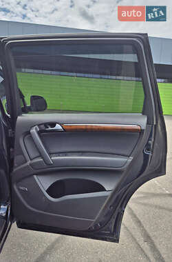 Позашляховик / Кросовер Audi Q7 2007 в 