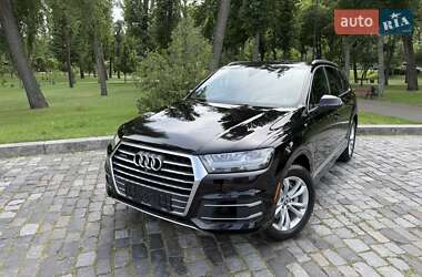 Позашляховик / Кросовер Audi Q7 2016 в 