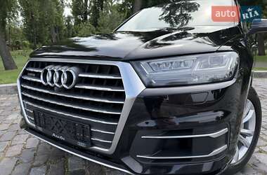 Позашляховик / Кросовер Audi Q7 2016 в 