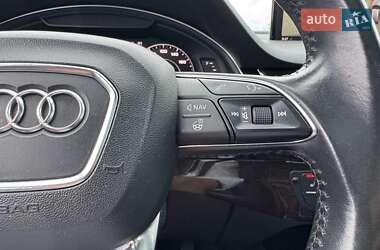 Внедорожник / Кроссовер Audi Q7 2016 в 
