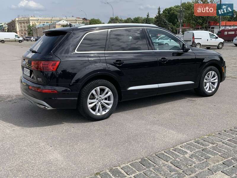 Внедорожник / Кроссовер Audi Q7 2017 в Харькове