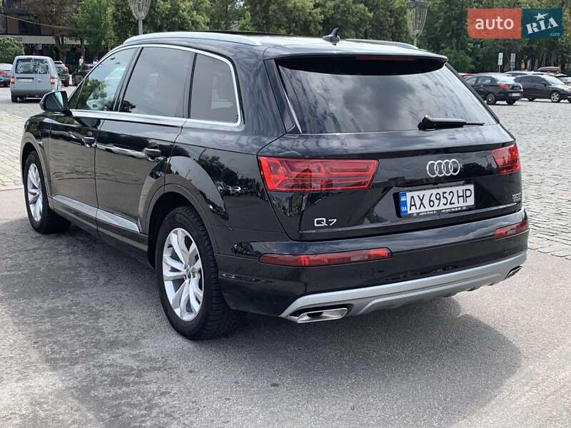 Внедорожник / Кроссовер Audi Q7 2017 в Харькове
