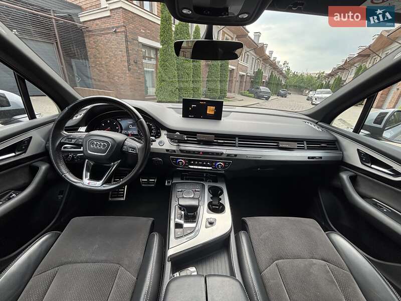 Позашляховик / Кросовер Audi Q7 2016 в Дніпрі