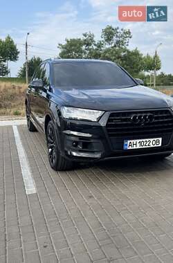 Внедорожник / Кроссовер Audi Q7 2019 в 