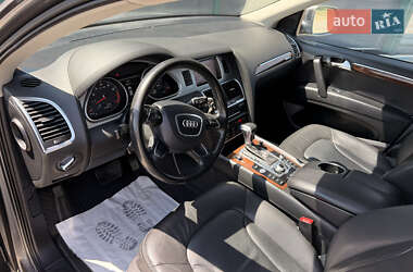 Внедорожник / Кроссовер Audi Q7 2012 в 