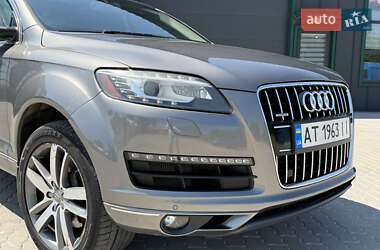 Внедорожник / Кроссовер Audi Q7 2012 в 