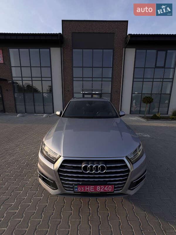 Позашляховик / Кросовер Audi Q7 2017 в Тернополі