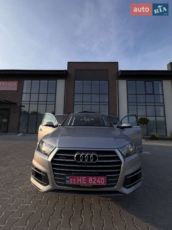Позашляховик / Кросовер Audi Q7 2017 в Тернополі
