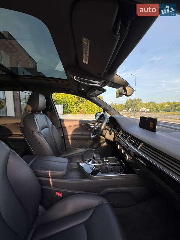 Позашляховик / Кросовер Audi Q7 2017 в Тернополі