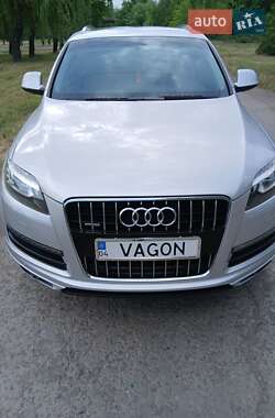 Позашляховик / Кросовер Audi Q7 2010 в 