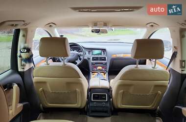 Внедорожник / Кроссовер Audi Q7 2014 в 