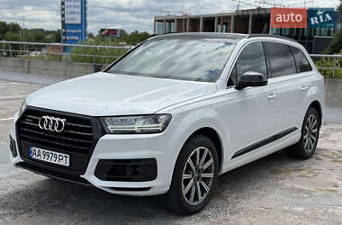 Внедорожник / Кроссовер Audi Q7 2016 в 