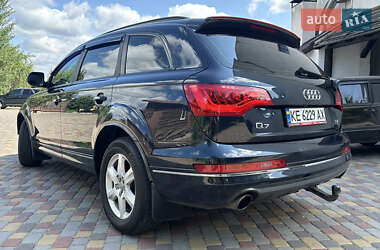 Позашляховик / Кросовер Audi Q7 2010 в 
