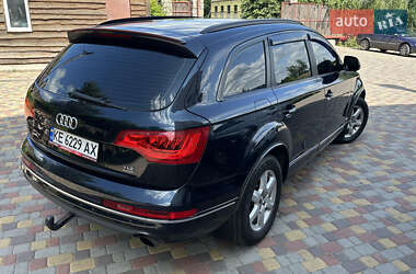 Позашляховик / Кросовер Audi Q7 2010 в 