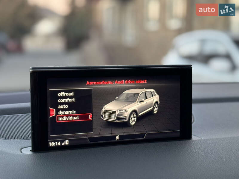 Позашляховик / Кросовер Audi Q7 2015 в Володимирі