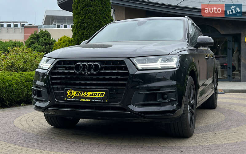 Внедорожник / Кроссовер Audi Q7 2018 в 