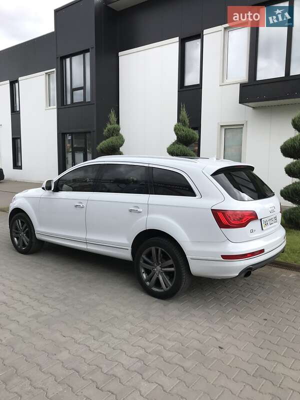 Позашляховик / Кросовер Audi Q7 2012 в Києві