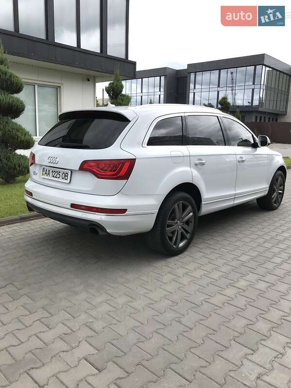 Позашляховик / Кросовер Audi Q7 2012 в Києві