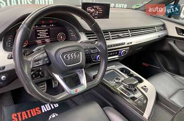 Внедорожник / Кроссовер Audi Q7 2016 в 