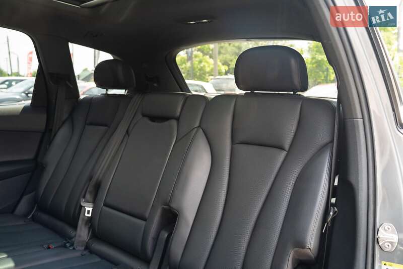 Внедорожник / Кроссовер Audi Q7 2017 в Черновцах