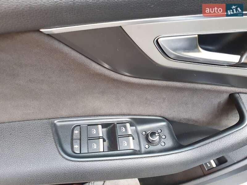 Внедорожник / Кроссовер Audi Q7 2017 в Мукачево