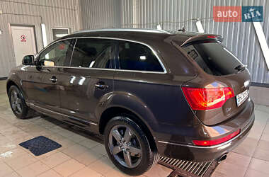 Внедорожник / Кроссовер Audi Q7 2014 в 